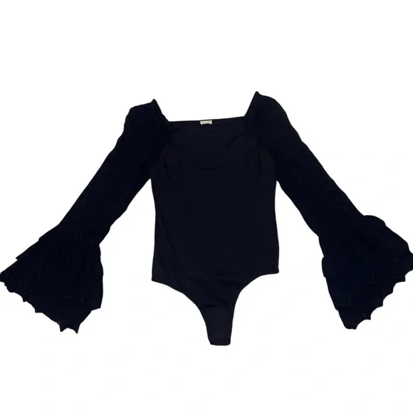 NWOT Free People Eyelet Lace Tiered Ruffle Sleeve Bodysuit Small Navy Blue - Picture 3 of 9
